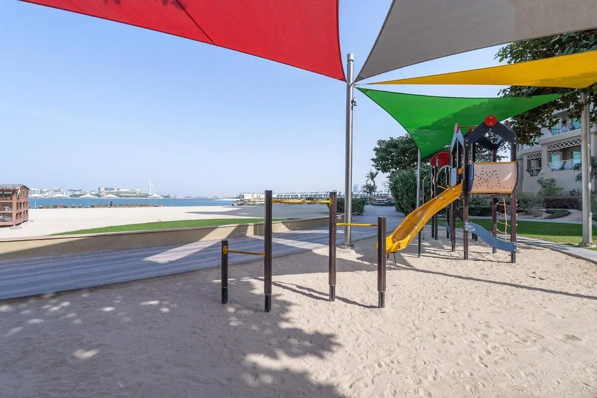 Luxurious 3-Bedroom Apartment Perfect For Families In Palm Jumeirah Dubai