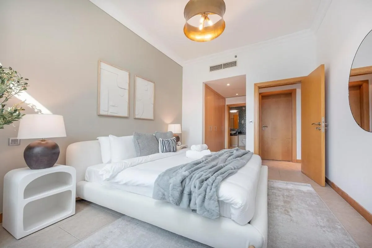 Luxurious 3-Bedroom Apartment Perfect For Families In Palm Jumeirah Dubai