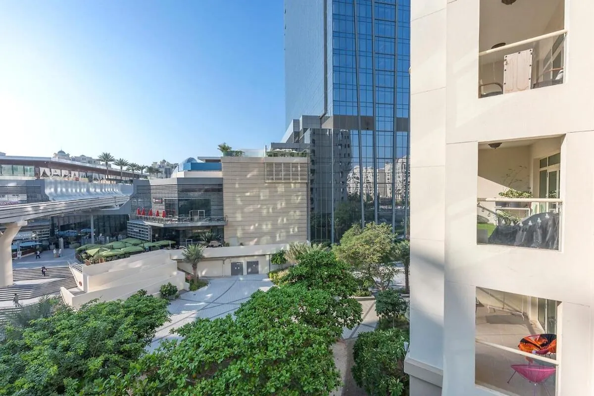 Luxurious 3-Bedroom Apartment Perfect For Families In Palm Jumeirah Dubai