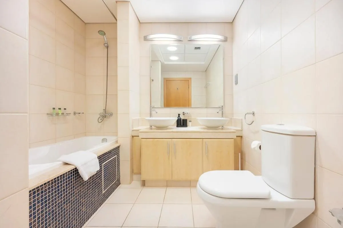 Luxurious 3-Bedroom Apartment Perfect For Families In Palm Jumeirah Dubai